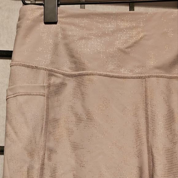 Victoria‎ Sport Total Knockout Tight/Legging Size Medium Sparkle Cream - Picture 3 of 6